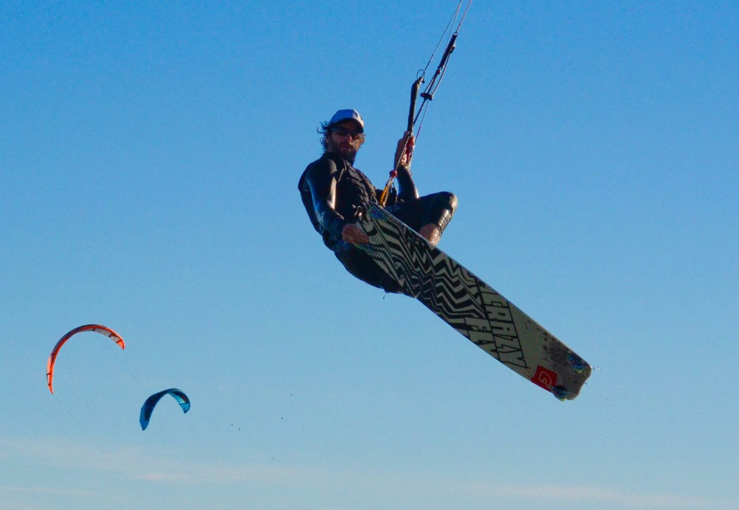 Marc Hoeksema kiteboarding on Muskegon Lake [VIDEO]