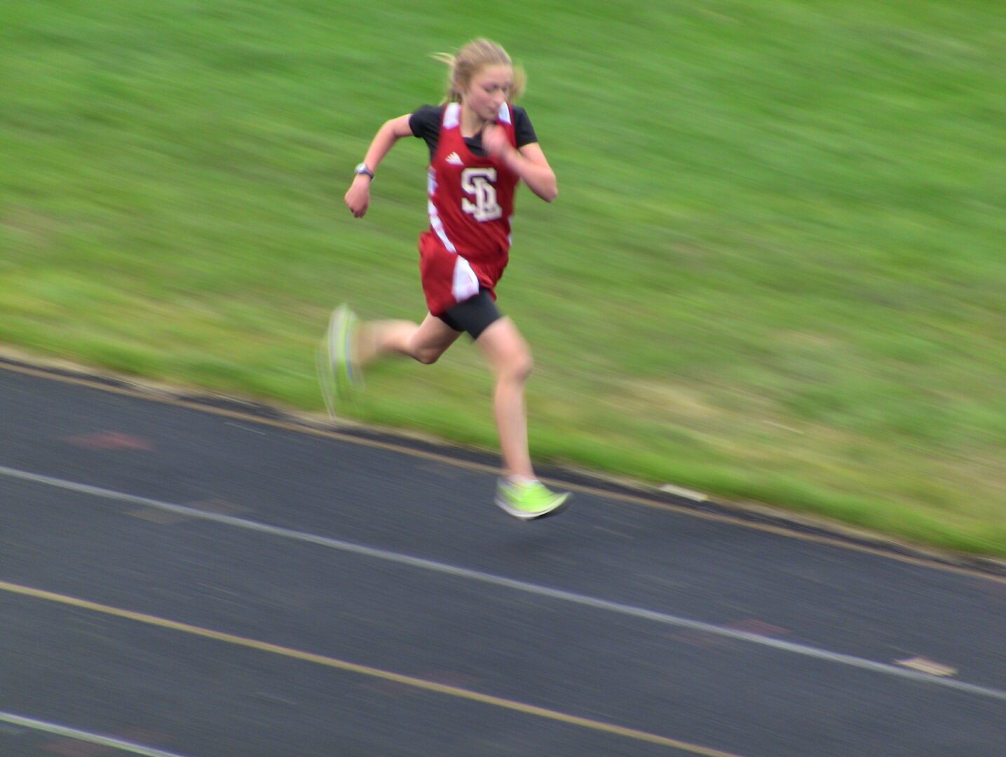 Spring Lake girls earn first place in Lakes 8 conference track meet [VIDEO]