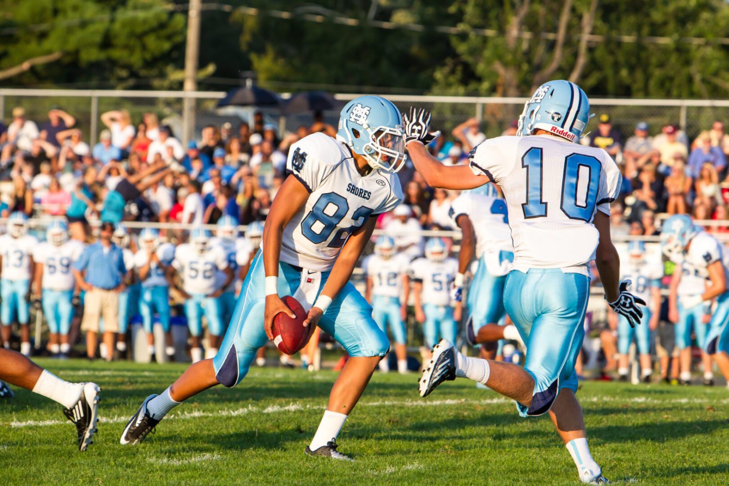 Mona Shores puts it together in 2nd half to down rival Muskegon Catholic 25-16 [with Video]