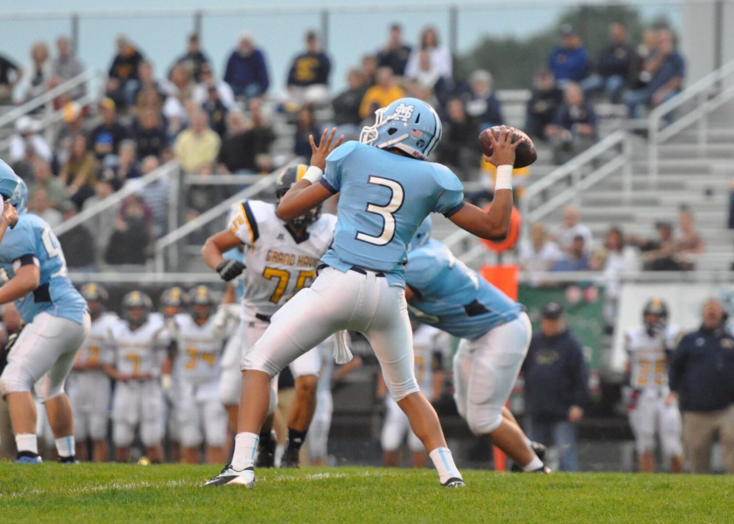 Mona Shores stays unbeaten with win over Grand Haven; Big Reds up next