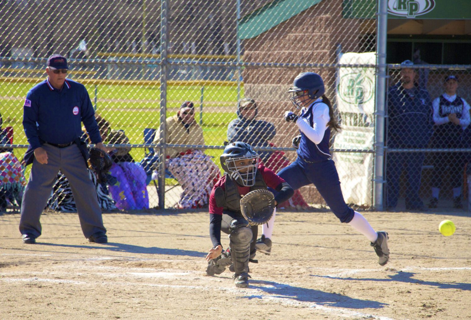 Mona Shores drops non-league softball game to Whitehall