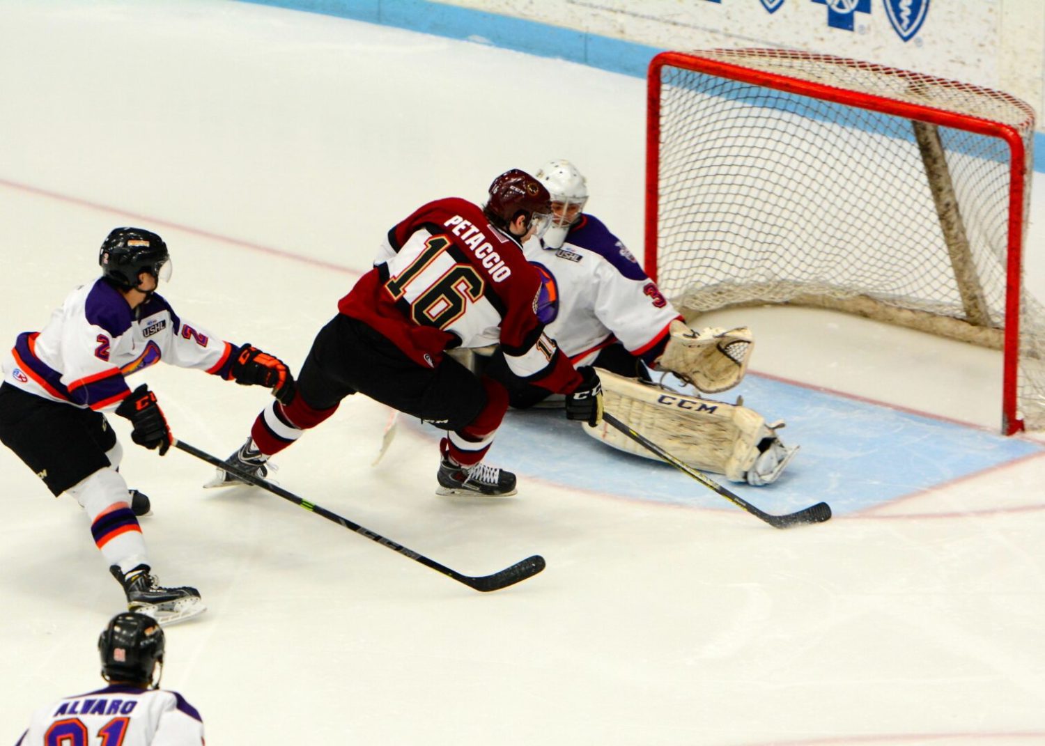 Iacopelli scores the winner in OT, giving the Lumberjacks a 5-4 win over Youngstown in their playoff opener