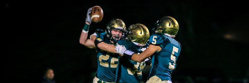 Muskegon Catholic begins football title defense with a 68-7 pummeling of Sacred Heart