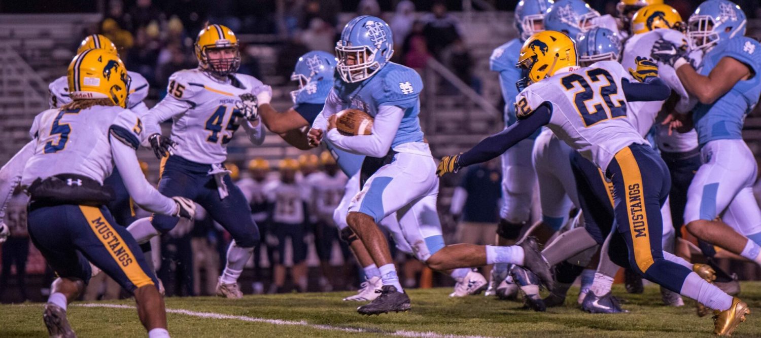 Robbins’ huge game propels Mona Shores to a 45-17 playoff win over Portage Central
