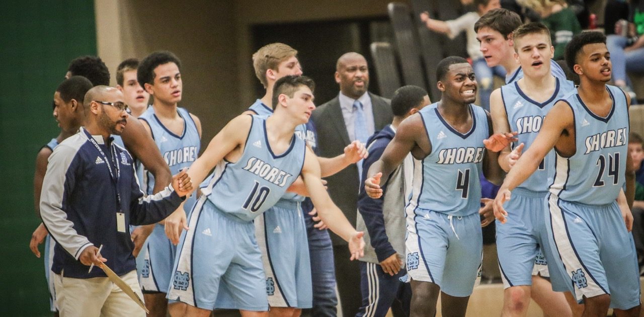 Gilbert scores 16 points in fourth quarter, leading Mona Shores over R-P in districts