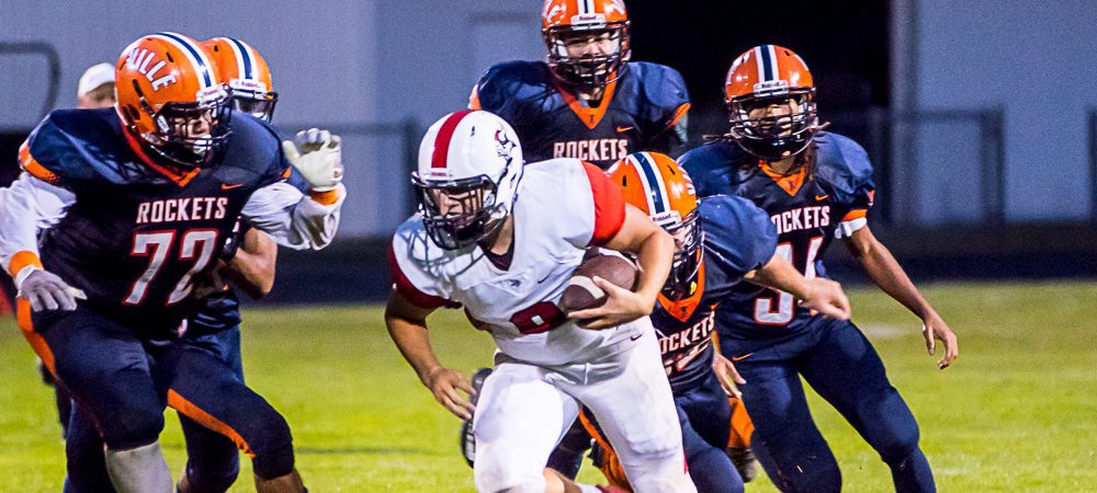 Solid fourth quarter leads to Whitehall road win against Kelloggsville, 21-12