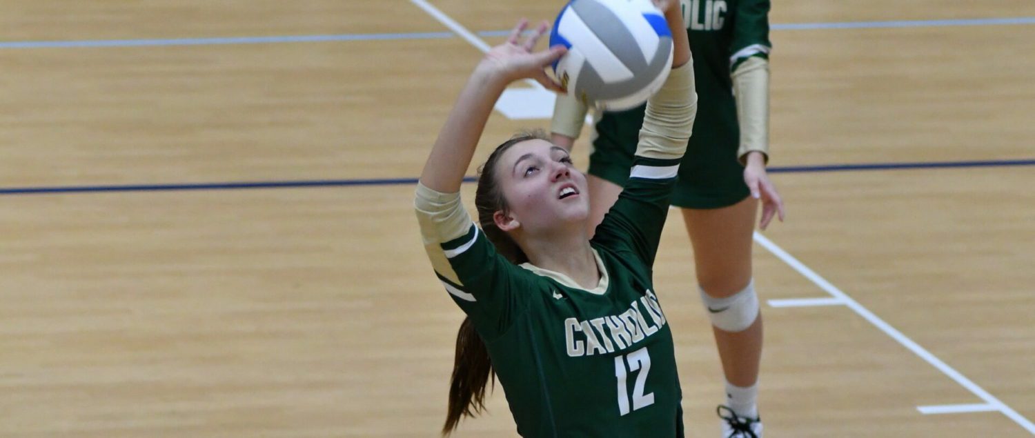 Muskegon Catholic volleyball beats Fruitport Calvary, claims D4 district championship