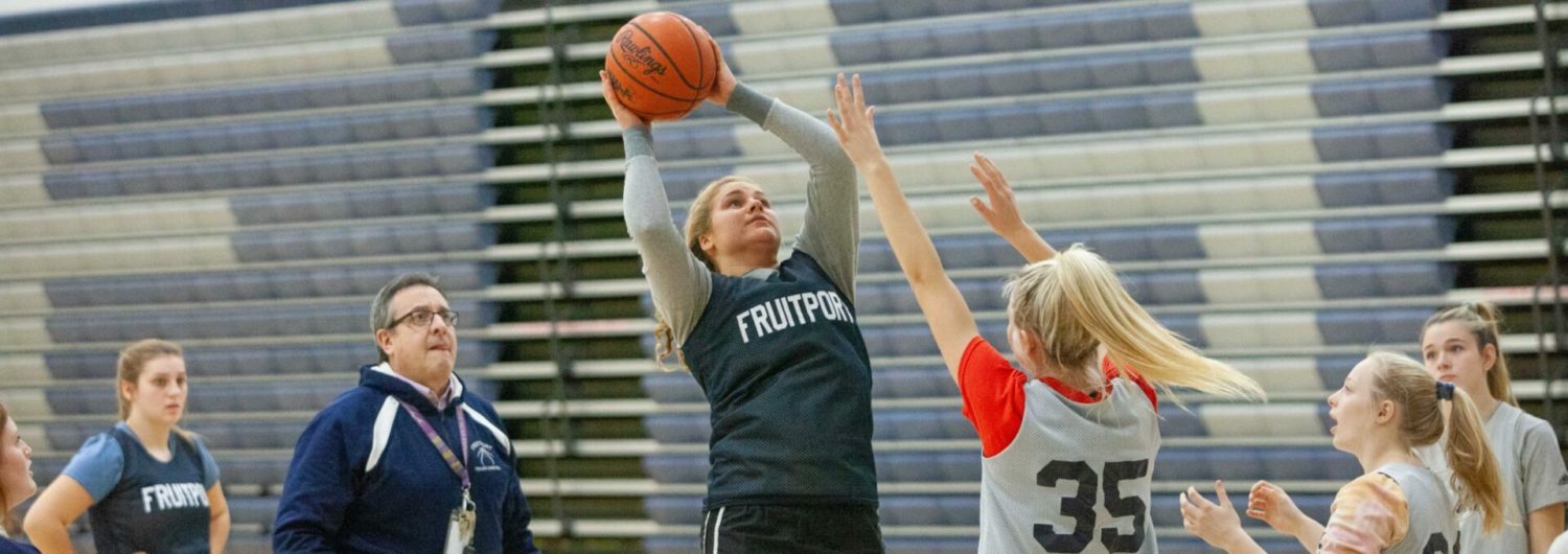 After a rough 2018-19 season, Fruitport girls basketball squad off to a strong 4-1 start