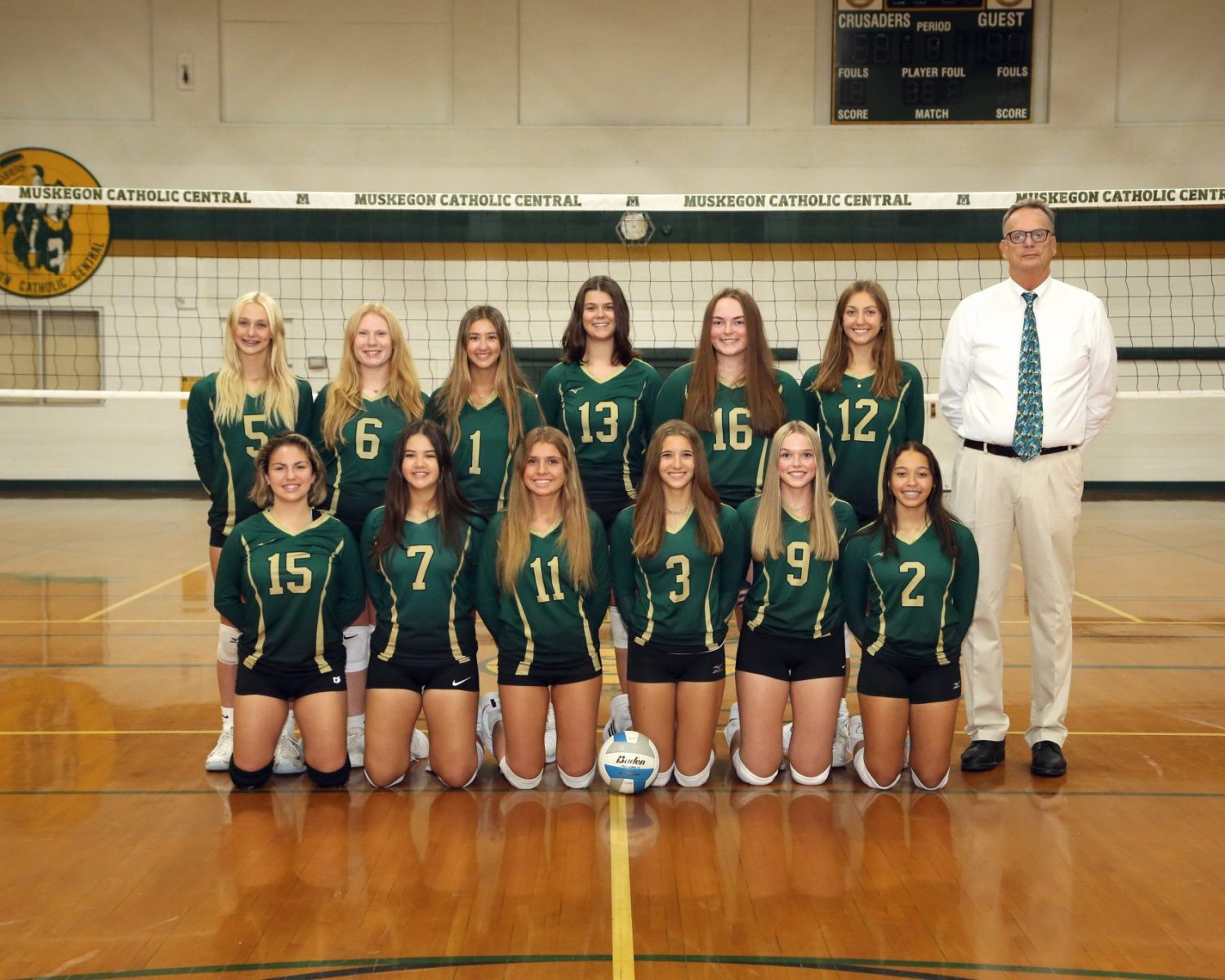 Muskegon Catholic Central falls to Potter’s House in three sets