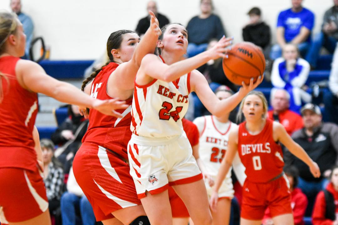 Geers, Bowers lead Kent City past Holton in girls district hoop action