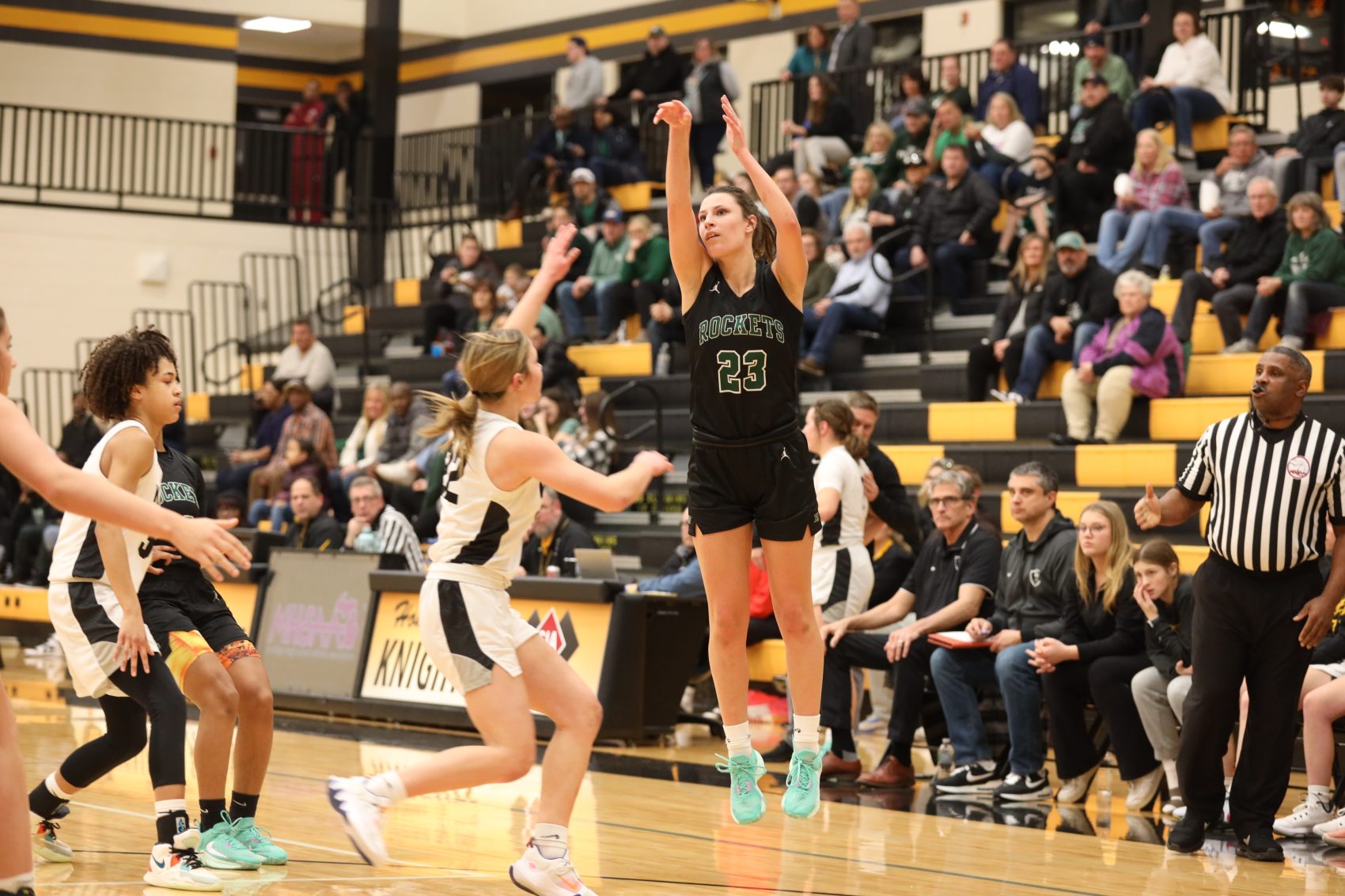 Reeths-Puffer loses third-quarter lead, falls to Kenowa Hills in district semifinal