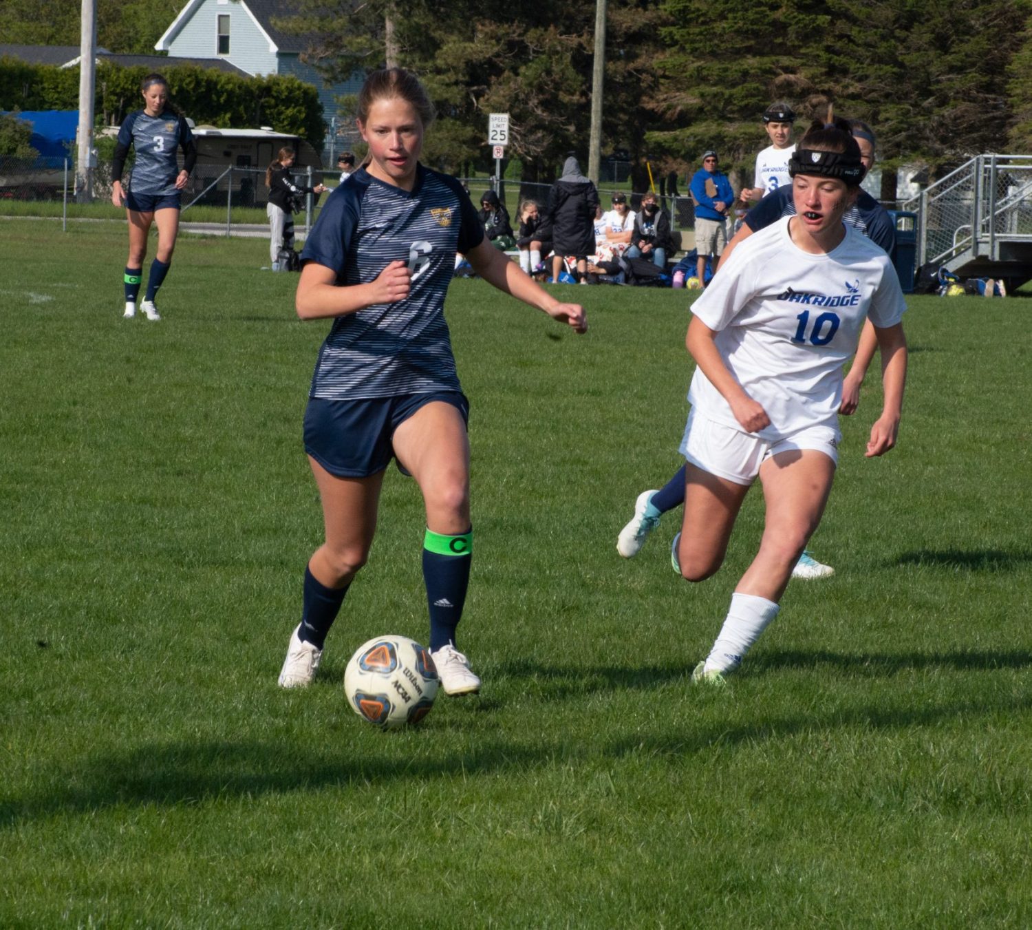 Late goal produces a tie between Oakridge, Manistee in WMC soccer match
