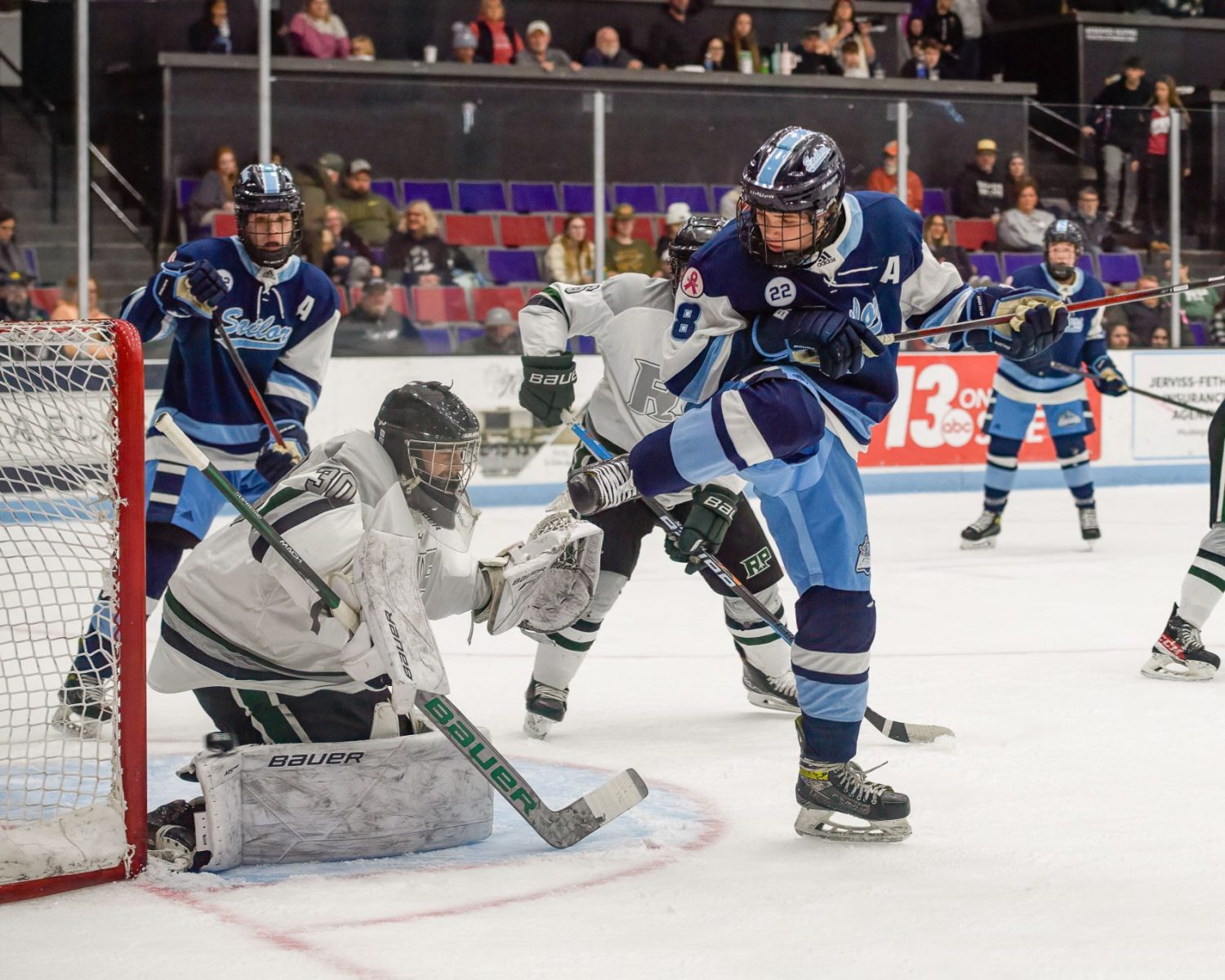 Mona Shores ends hockey skid at the expense of the Reeths-Puffer Rockets, 6-3
