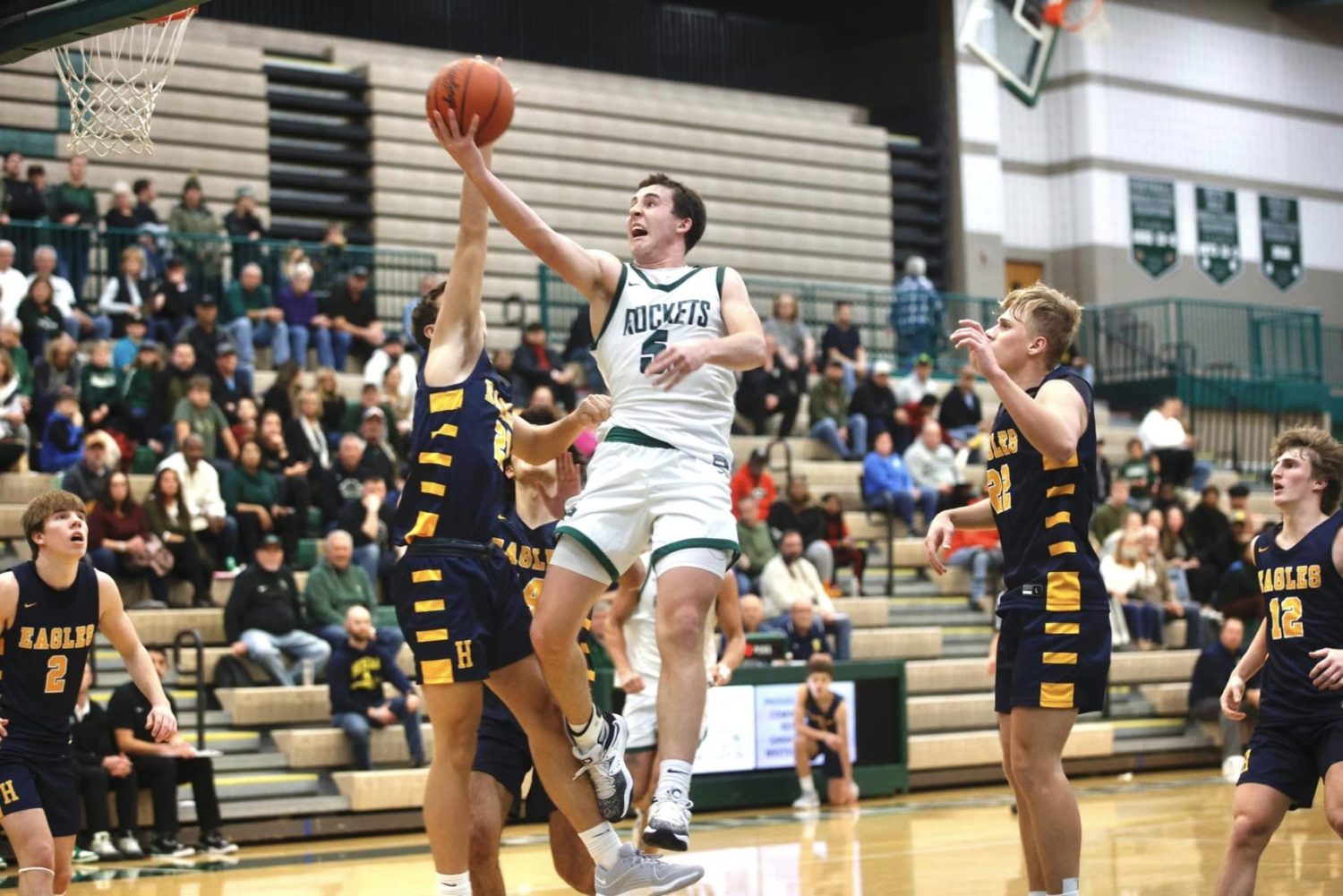 Reeths-Puffer boys drop home game against Hudsonville on Friday night