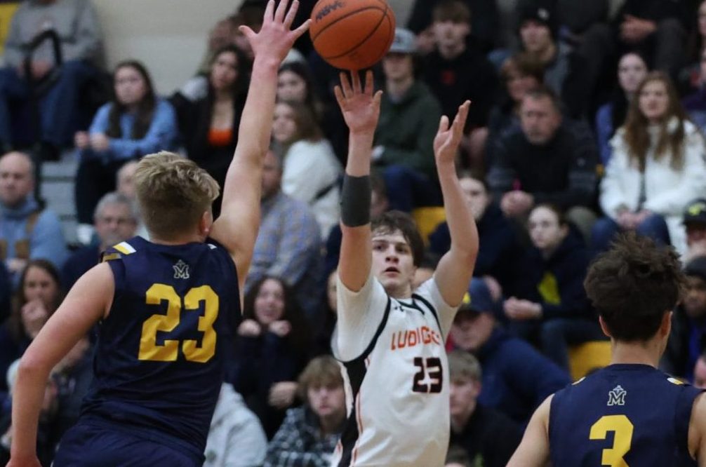 Jones sparks Ludington early, Orioles cruise to one-sided victory over Manistee