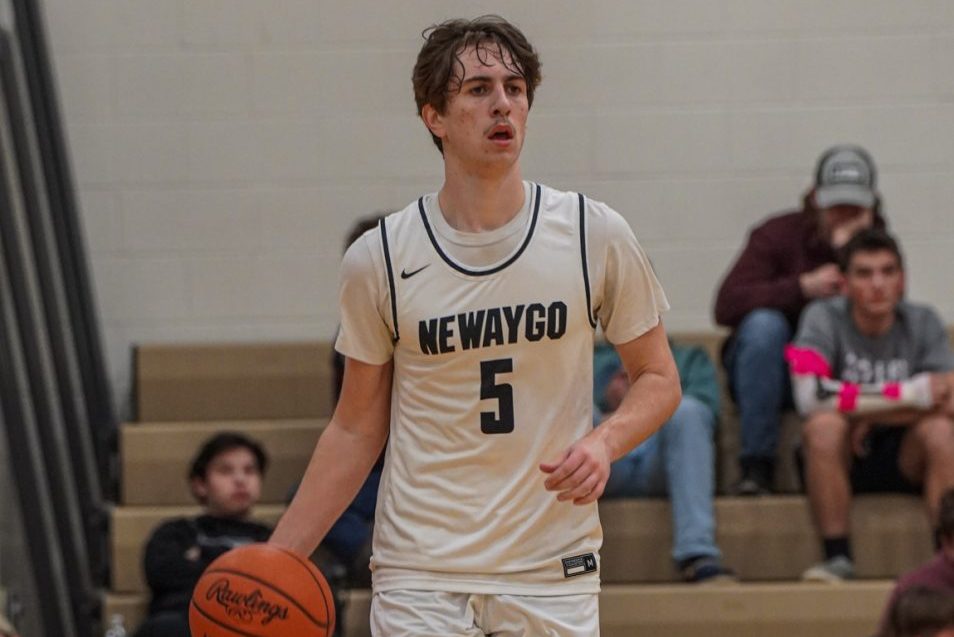 Newaygo boys close out CSAA tourney with lopsided win over Central Montcalm