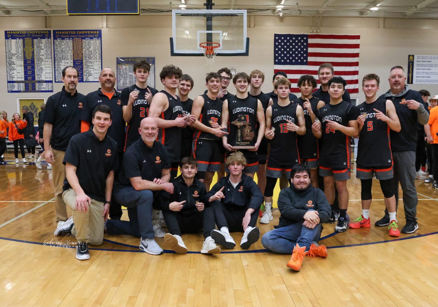 Ludington fends off a pesky Reed City team, wins Division 2 district basketball title