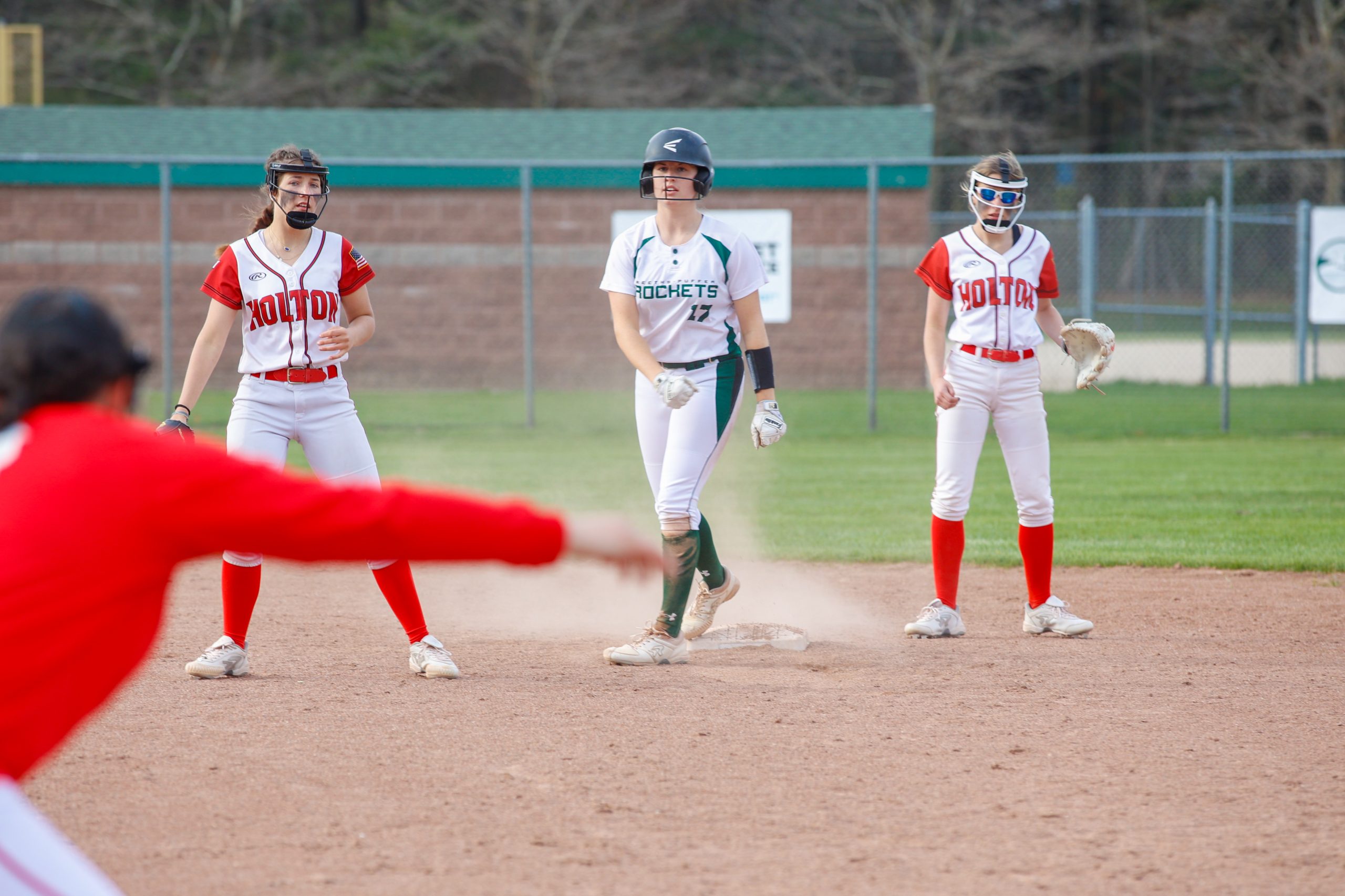 Reeths-Puffer sweeps Holton in non-league softball twinbill to remain undefeated on season