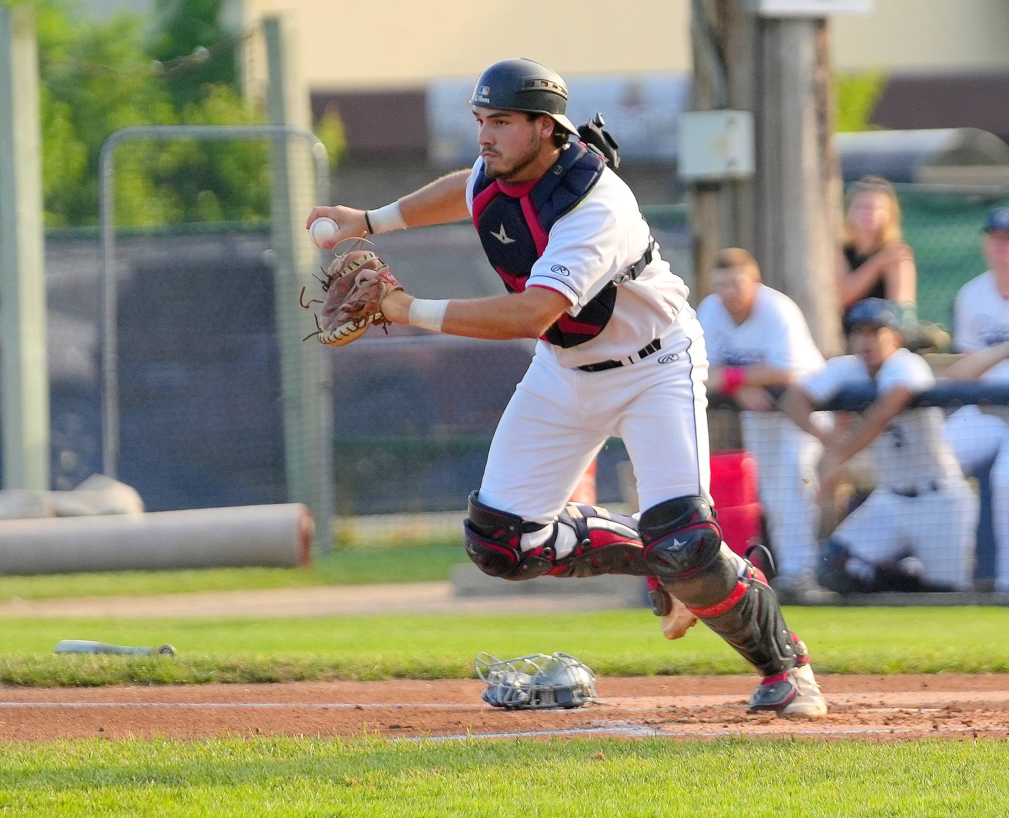 Muskegon Clippers escape with 11-9 victory over Xenia Scouts in series opener at Marsh Field